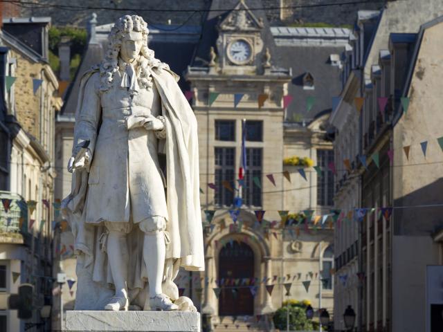 Château-Thierry _ Maison Jean de la Fontaine _ Statue Jean de la Fontaine © CRTC Hauts-de-France - AS Flament