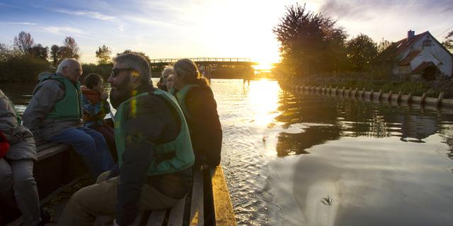 Saint Omer Clairmarais, promenade en barque © CRTC Hauts-de-France - Anne-Sophie Flament