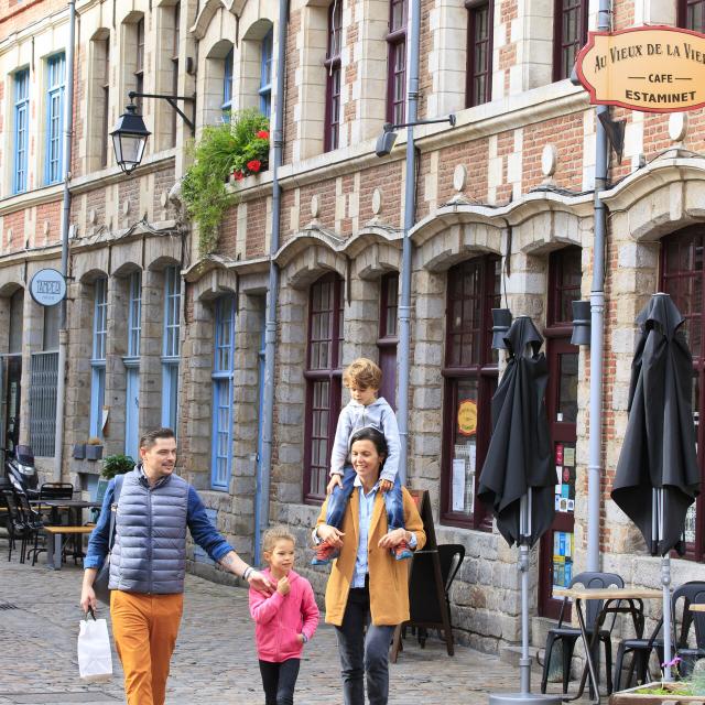 Lille _ Rue Quartier _ Vieux Lille _ Shopping en famille © CRTC Hauts-de-France - AS Flament