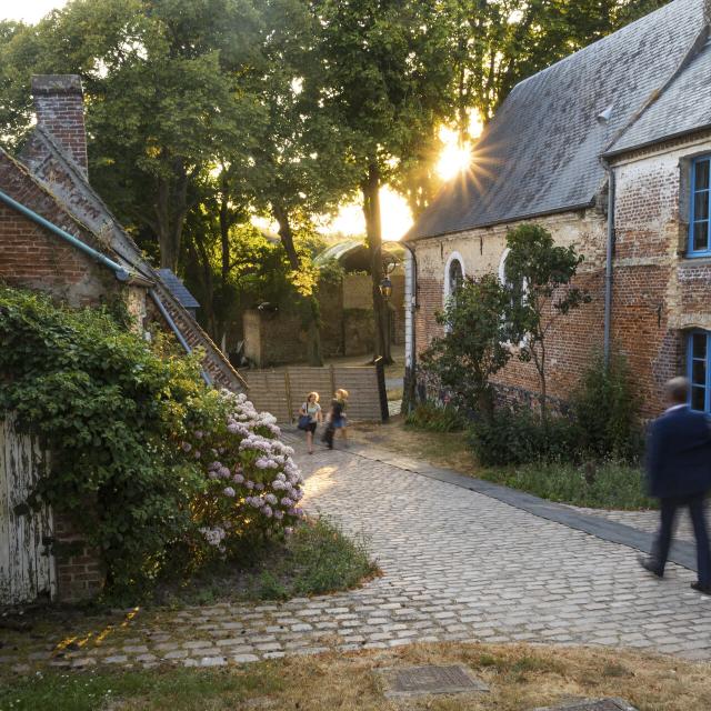 Montreuil Sur Mer Vue Rue©crtc Hauts De France Benoît Guilleux (01)