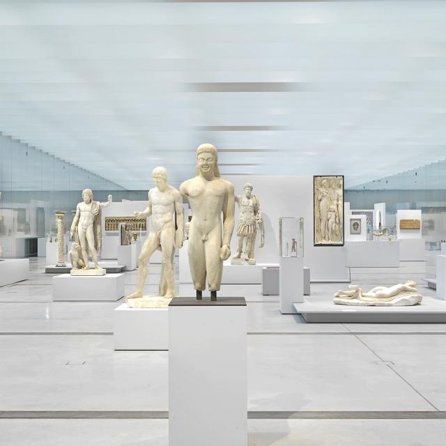 Lens _ Musée du Louvre Lens _ La Galerie du Temps © Philippe Chancel