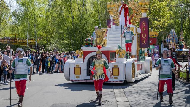 Parc Astérix Defilé Gaulois © S Cambon - Parc Astérix