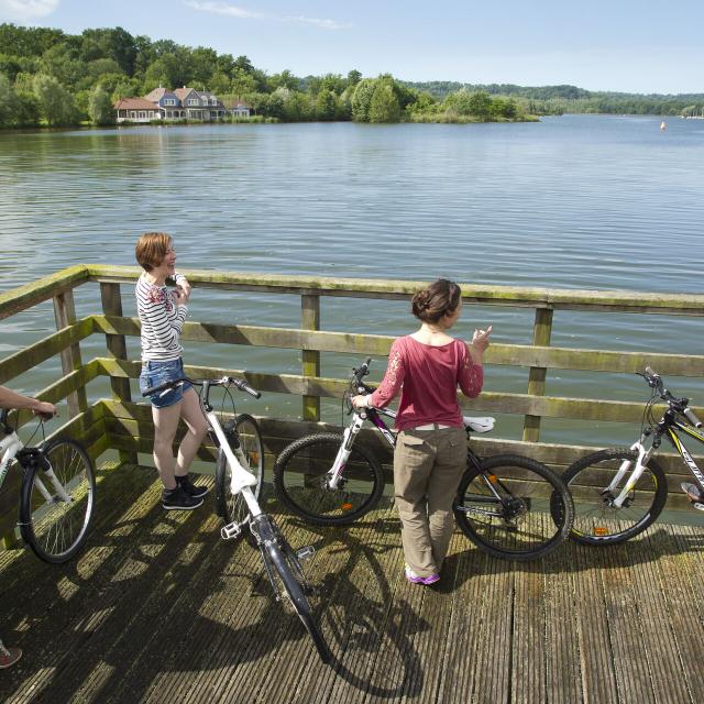 Chamouille_Le Lac de l'Ailette_Voie verte cyclable © CRTC Hauts-de-France - Anne-Sophie Flament